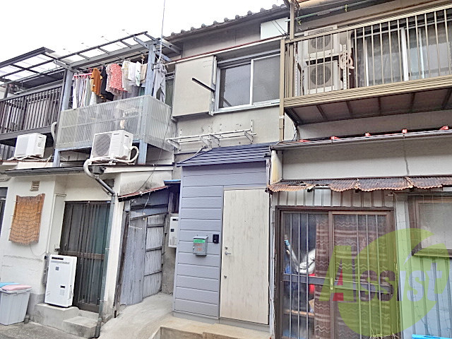 豊南町西2丁目テラスハウス