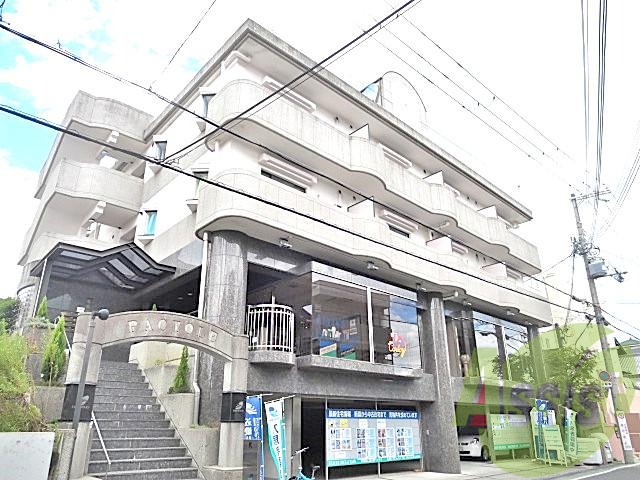 パクトールビルの外観