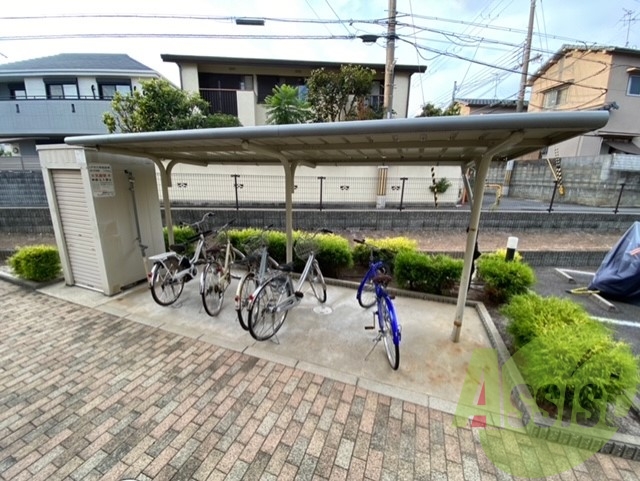 広々駐輪場完備 広々駐輪場完備