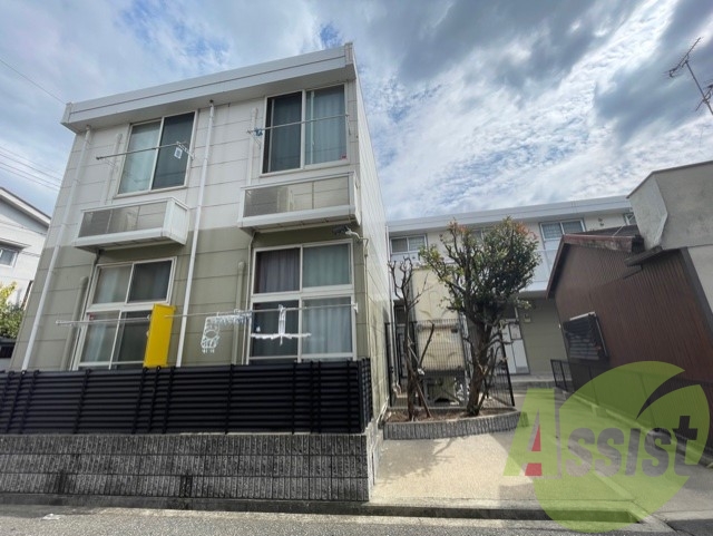 レオパレスアムール豊中南の外観