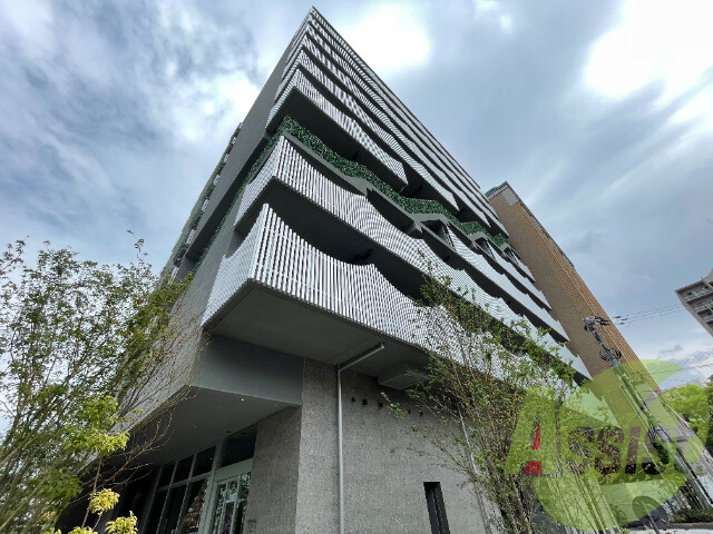 TOPAZ江坂の外観