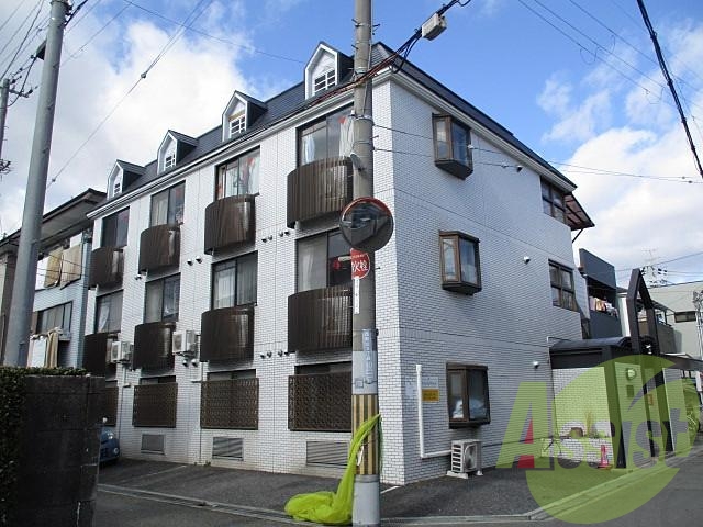 ハイツ岡町北の外観