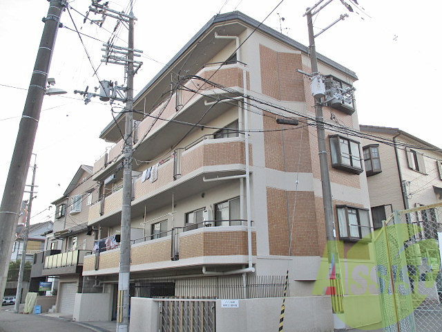 メゾン桜塚の外観