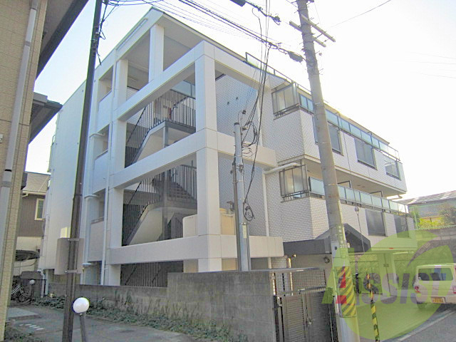 仲ハイム箕輪の外観