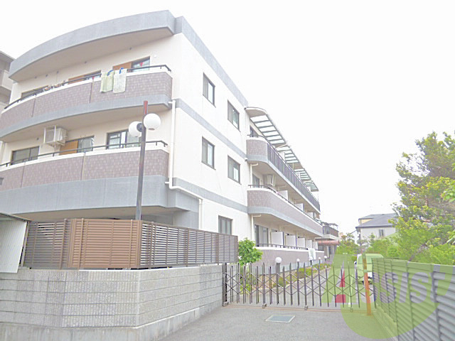 ヴィラマロンヒルズの外観