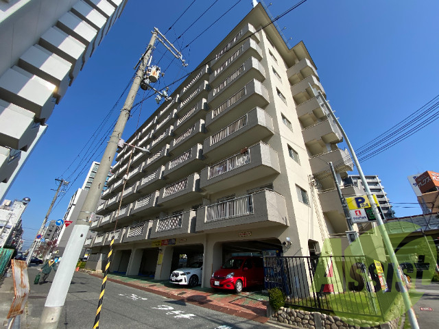 西中島東行マンションの外観