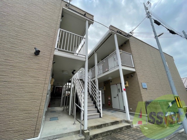 レオパレスクレエ豊中の外観