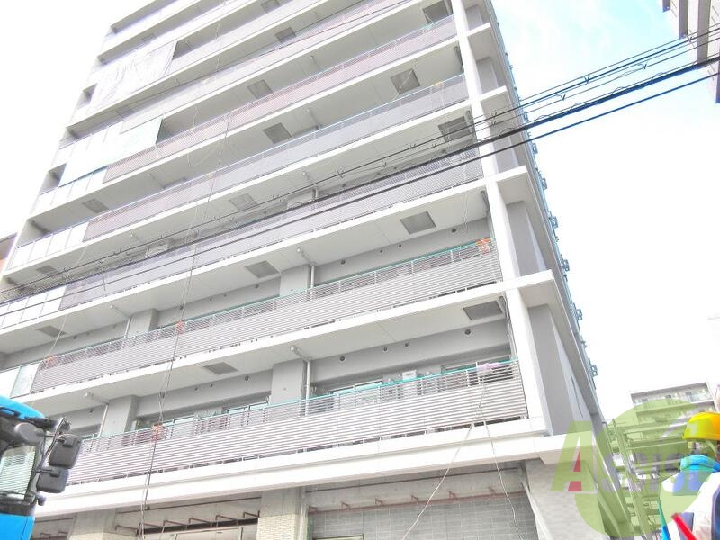 コンフォリア江坂広芝町の外観