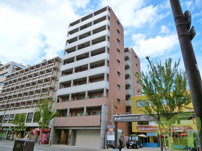 プルミエール江坂の外観