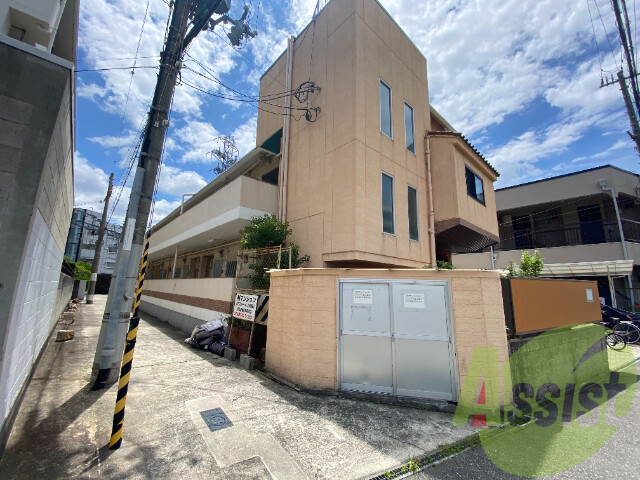 ミスターK上新庄の外観