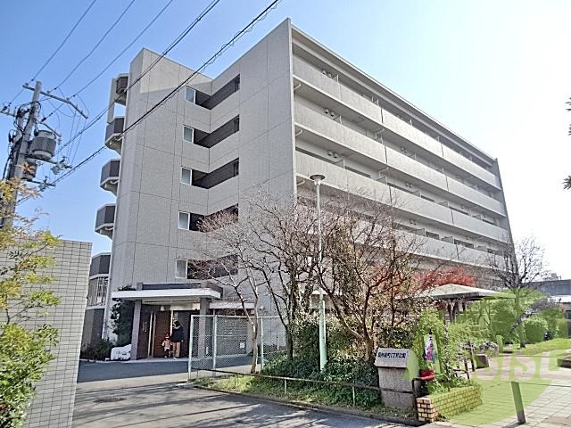 クラン エシオの外観