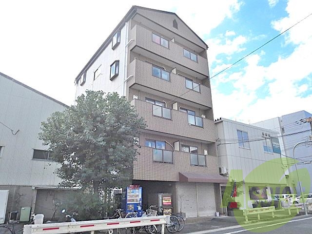 モアクレスト江坂の外観