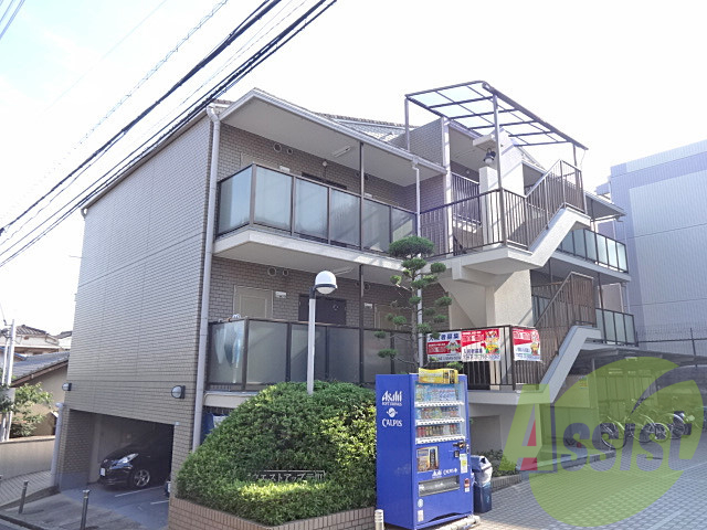 ウエストアップ元町の外観