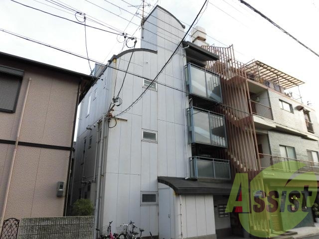 ヤングリーブス岡本の外観