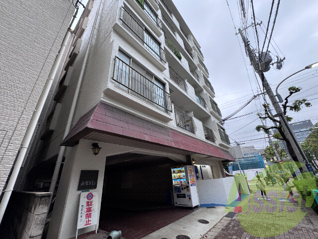 西宮ルモンの外観