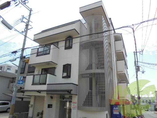 ロイヤルコート神戸岡本の外観
