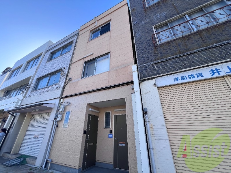 小松通3丁目貸家の外観