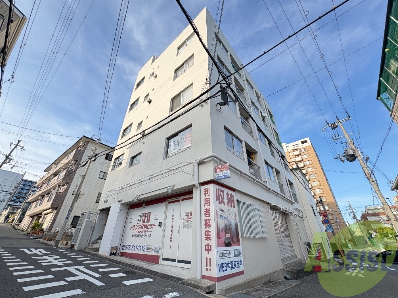 ベースワンの外観