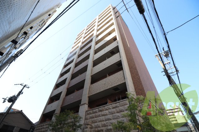 プレサンス三宮ルミネスの外観