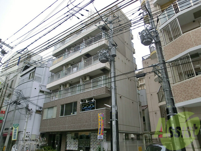 オーク&パートナーズビルの外観