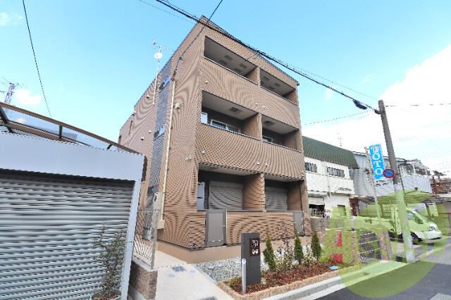 ハイツユベーレンの外観