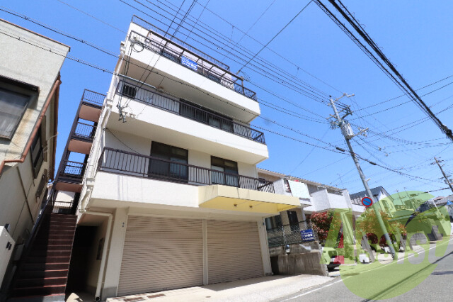 池内ビルの外観