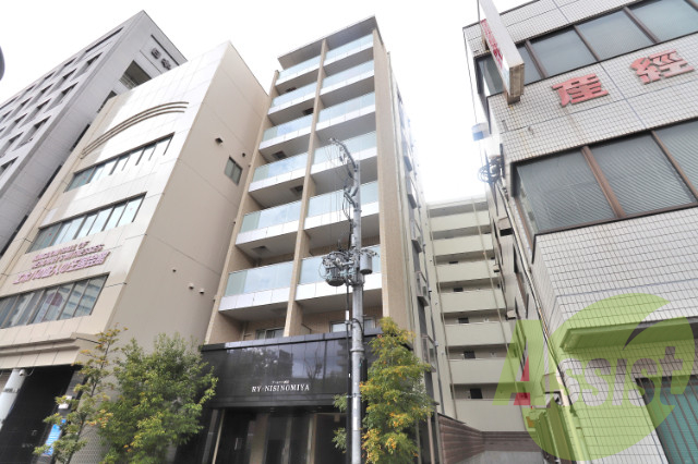 アールワイ西宮の外観