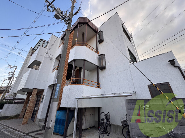 小中島ハイツの外観