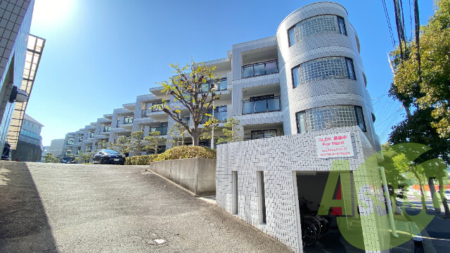 ガーデンハイツ桃山台弐番館の外観