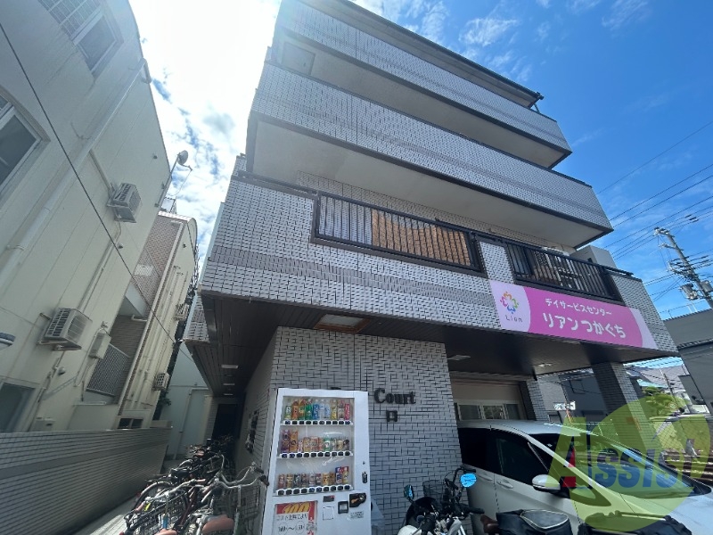 ベアコート塚口の外観