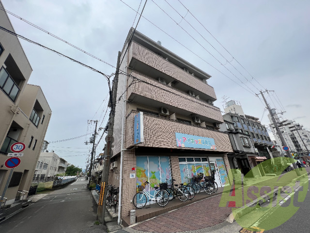 フォレストの外観