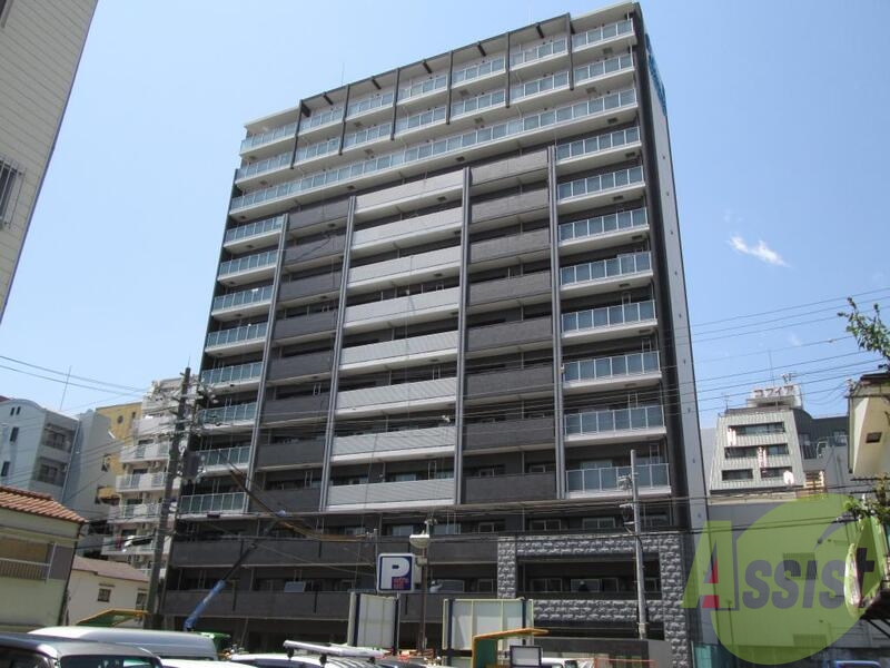 プレサンス三宮東フィールの外観