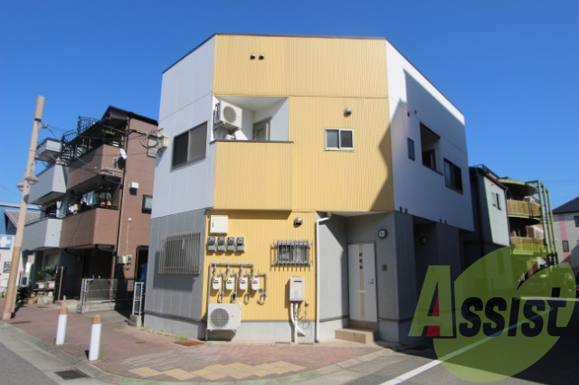 ツル菅原ハイツの外観