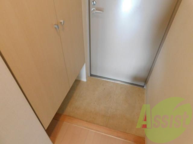 玄関も広々 玄関も広々