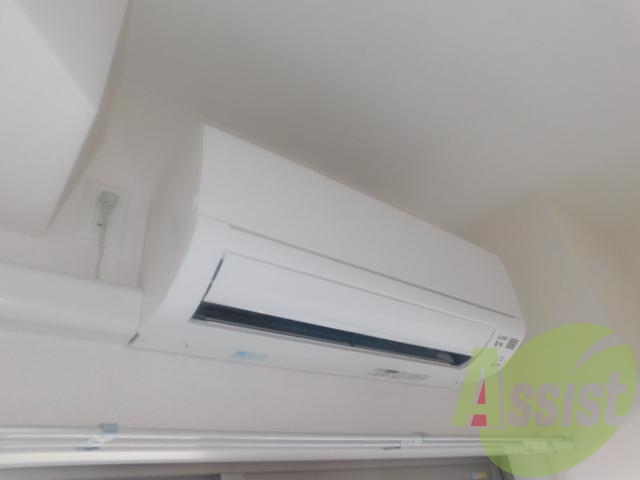 もちろんエアコン付です。 もちろんエアコン付です。