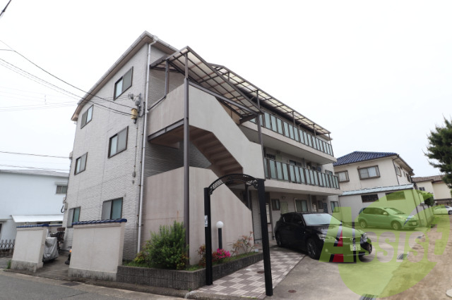 メイゾーン霞ヶ丘Ｆ棟の外観
