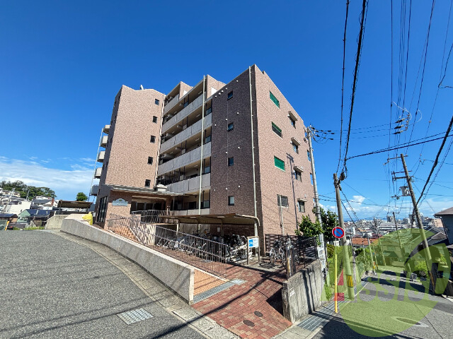 ガーデンコート楠ヶ丘の外観