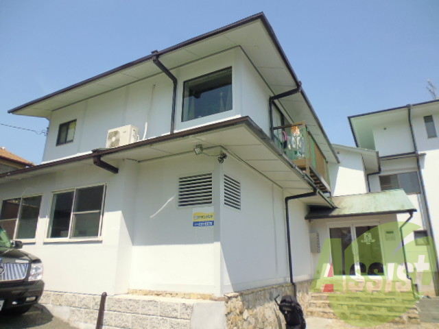 サンビルダー岡本の外観