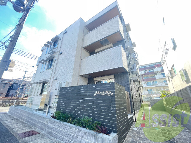 ラポール岡本の外観