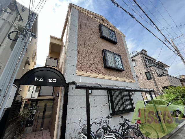 ドム北口の外観
