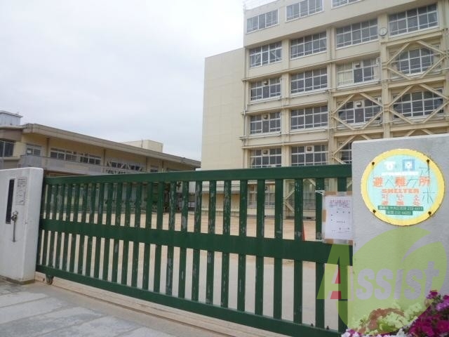 神戸市立葺合中学校 1235m 神戸市立葺合中学校 1235m