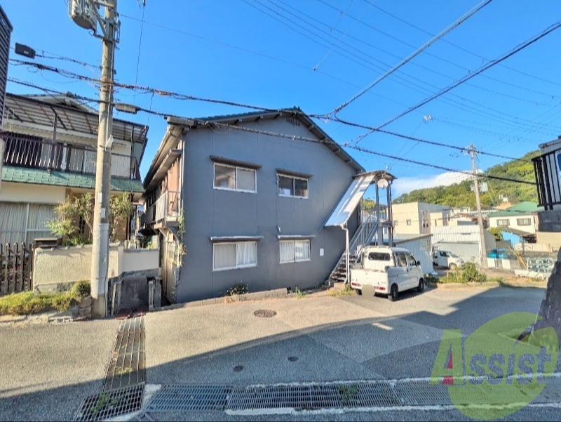 鈴蘭台南町アパートメントの外観
