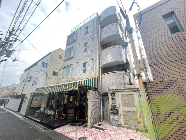 ティアラおかもとの外観