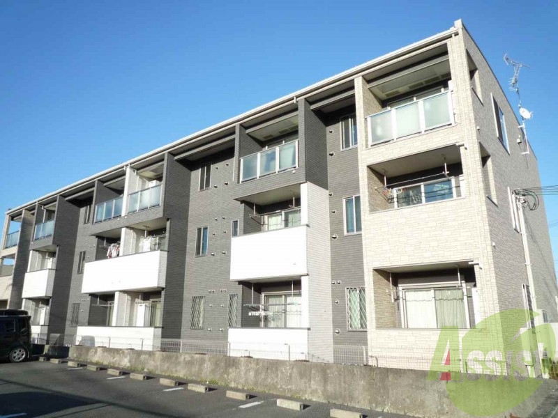 ディアコート口酒井　参番館の外観