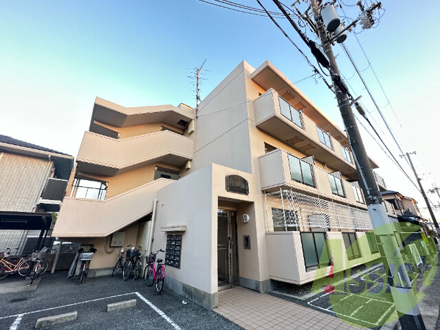 グランメール園田の外観