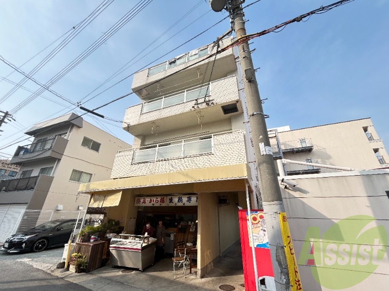 西新町マンションの外観