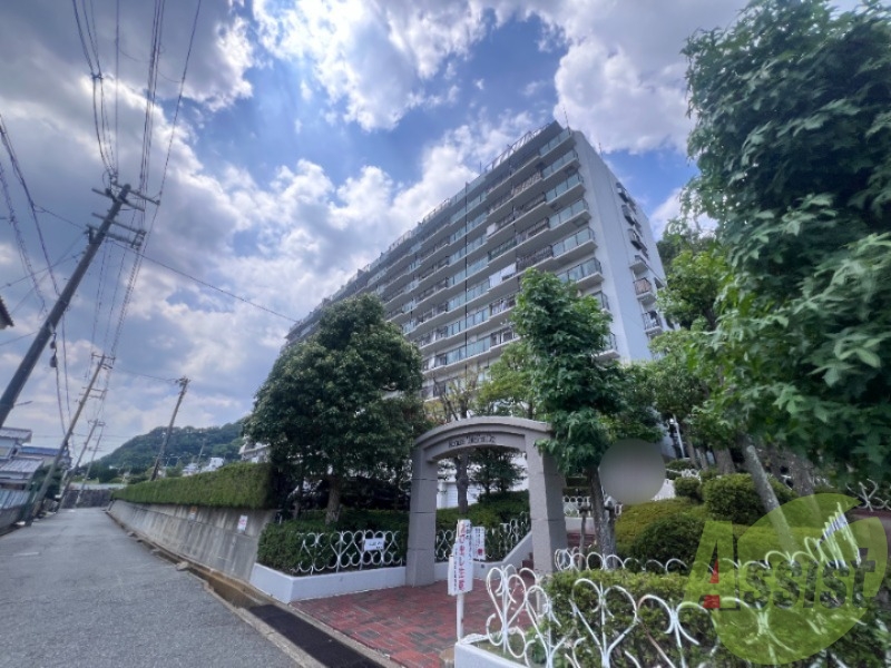 コープ野村高取台の外観