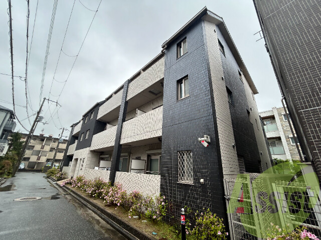 シェルプール五番館の外観