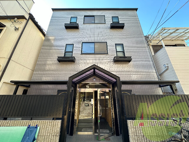 白川マンションの外観