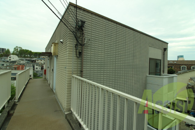 大倉山ハイツC棟の外観